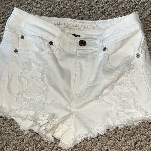 Perfect condition white shorts - Picture 2 of 5